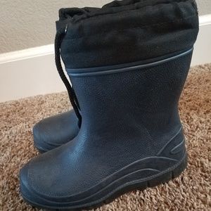 Sold ***Boys Snow Boots